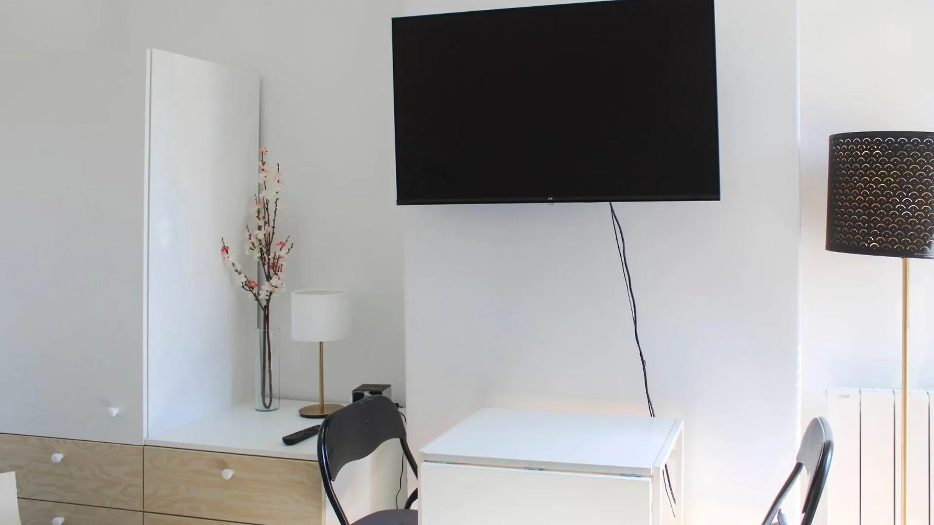 Lovely Quiet Studio In The Heart Of Paris 14Th 0*,  France